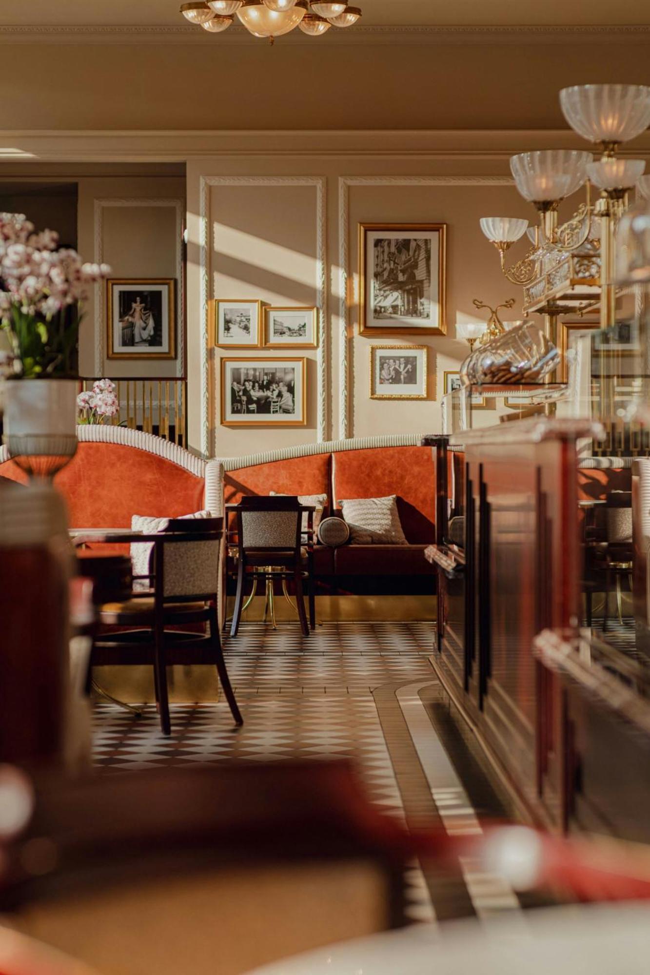 โรงแรมบริสตอล อะ ลักชัวรี คอลเลคชั่น โฮเต็ล วอร์ซอ ภายนอก รูปภาพ Interior of the restaurant